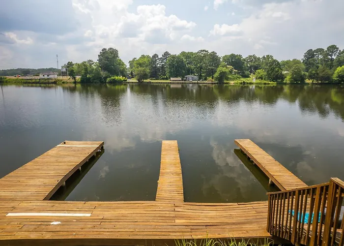 Natalie\'S Nook, Lake Hideaway Near Downtown Fun!